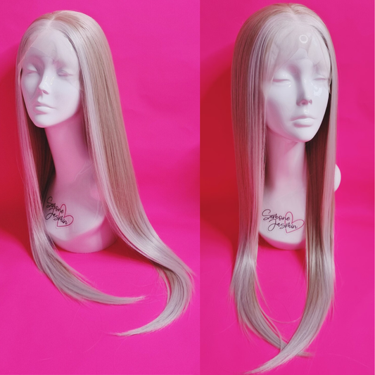 Miss Skunk - Grey and white